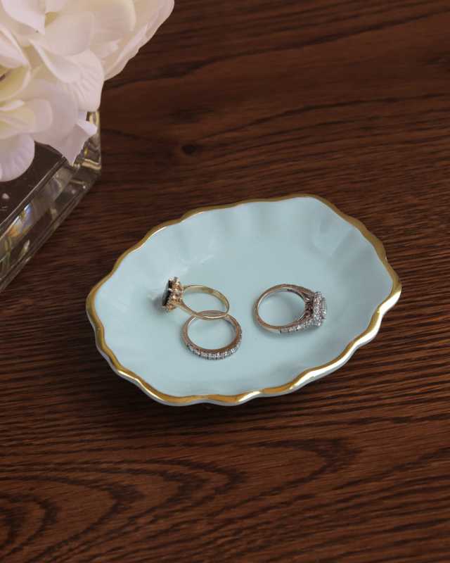 Encanto Ring Holder